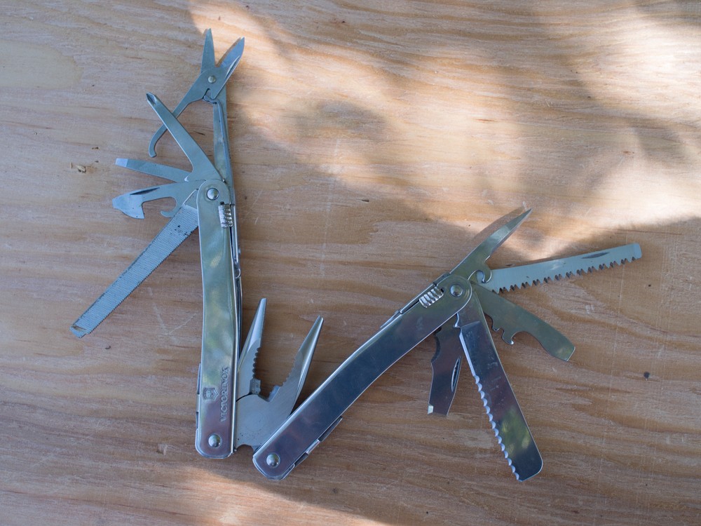 multi-tool - the functions of a multi-tool are assessed for number and utility...